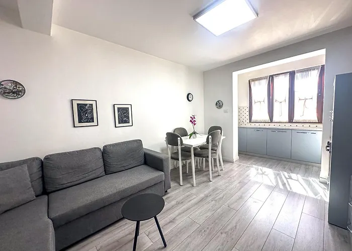 City Center 2Br Apartment